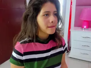 Miaqueen021's Live Sex Cam Show