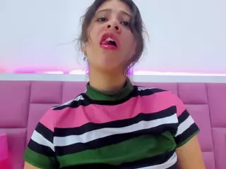Miaqueen021's Live Sex Cam Show