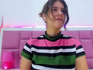 Miaqueen021's Live Sex Cam Show