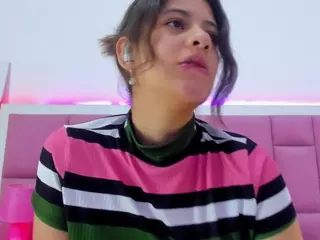 Miaqueen021's Live Sex Cam Show