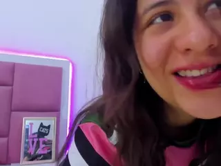 Miaqueen021's Live Sex Cam Show