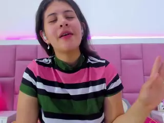 Miaqueen021's Live Sex Cam Show