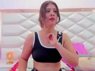 Miaqueen021's Live Sex Cam Show
