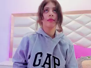 Miaqueen021's Live Sex Cam Show
