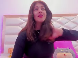 Miaqueen021's Live Sex Cam Show