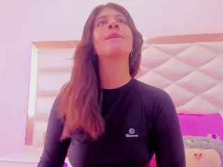 Miaqueen021's Live Sex Cam Show