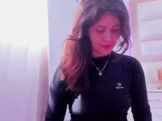 Miaqueen021's Live Sex Cam Show