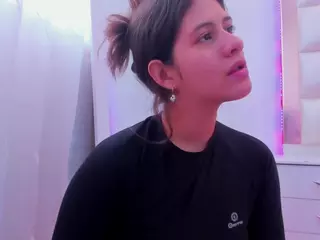 Miaqueen021's Live Sex Cam Show