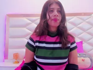 Miaqueen021's Live Sex Cam Show