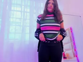 Miaqueen021's Live Sex Cam Show