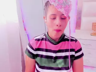 Miaqueen021's Live Sex Cam Show