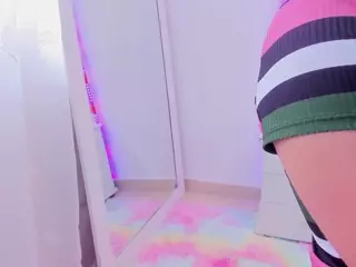 Miaqueen021's Live Sex Cam Show