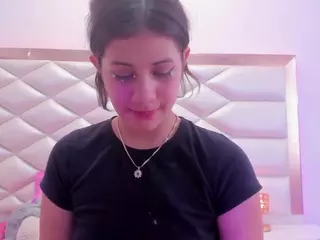 Miaqueen021's Live Sex Cam Show
