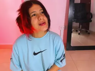 Miaqueen021's Live Sex Cam Show