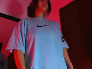 Miaqueen021's Live Sex Cam Show
