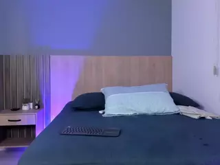 Atenea-Clerk's Live Sex Cam Show