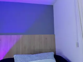 Atenea-Clerk's Live Sex Cam Show