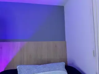 Atenea-Clerk's Live Sex Cam Show
