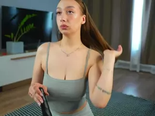 EleneBlacknall's Live Sex Cam Show