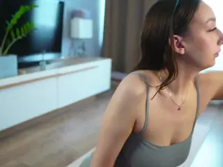 EleneBlacknall's Live Sex Cam Show