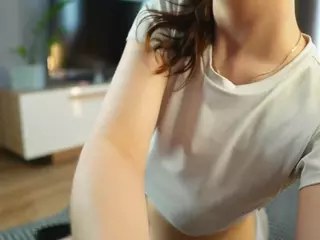 EleneBlacknall's Live Sex Cam Show