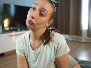 EleneBlacknall's Live Sex Cam Show