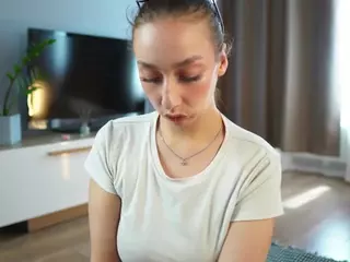 EleneBlacknall's Live Sex Cam Show