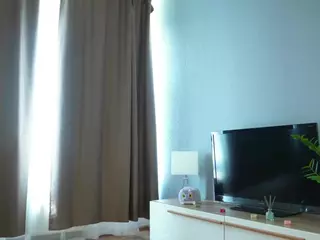 EleneBlacknall's Live Sex Cam Show