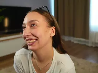 EleneBlacknall's Live Sex Cam Show