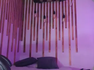 Lunaa-jonhsonn's Live Sex Cam Show