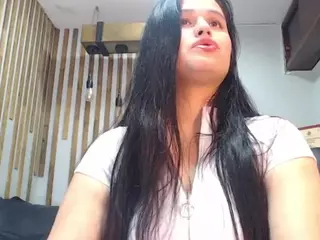 Lunaa-jonhsonn's Live Sex Cam Show