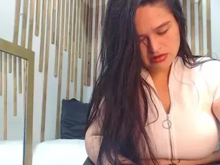 Lunaa-jonhsonn's Live Sex Cam Show