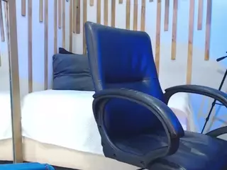 Lunaa-jonhsonn's Live Sex Cam Show