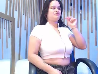 Lunaa-jonhsonn's Live Sex Cam Show