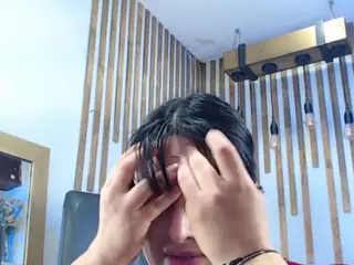 Lunaa-jonhsonn's Live Sex Cam Show