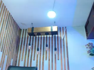Lunaa-jonhsonn's Live Sex Cam Show