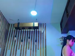Lunaa-jonhsonn's Live Sex Cam Show