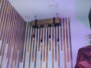 Lunaa-jonhsonn's Live Sex Cam Show