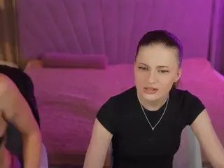 SweetDesiree054's Live Sex Cam Show