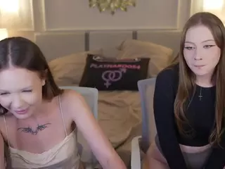 SweetDesiree054's Live Sex Cam Show