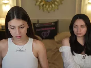SweetDesiree054's Live Sex Cam Show