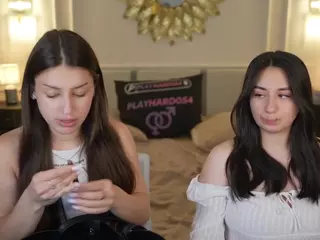 SweetDesiree054's Live Sex Cam Show