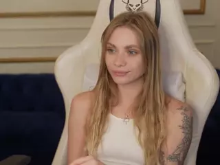 SweetDesiree054's Live Sex Cam Show