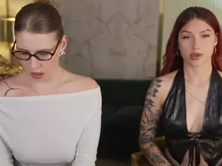 SweetDesiree054's Live Sex Cam Show