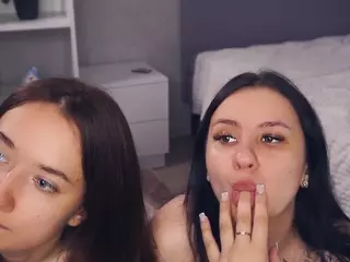 Eadlin And Wilone's Live Sex Cam Show