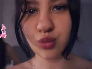 Eadlin And Wilone's Live Sex Cam Show