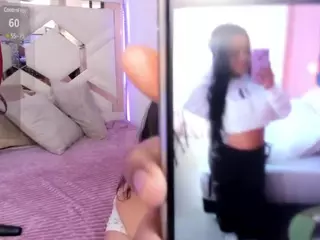emiily-brrown's Live Sex Cam Show