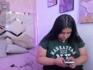 emiily-brrown's Live Sex Cam Show