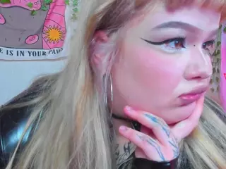 LilMilkyLilly's Live Sex Cam Show