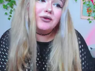 LilMilkyLilly's Live Sex Cam Show